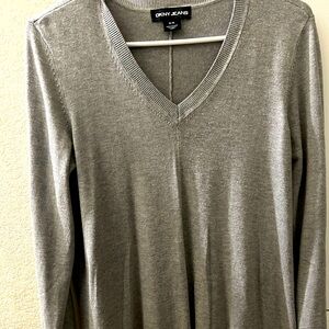 DKNY V-Neck